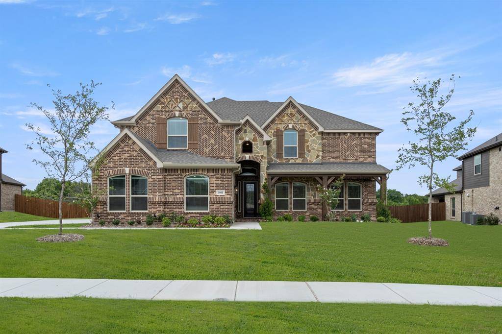1001 E Hidden Lakes Drive, Desoto, TX 75115