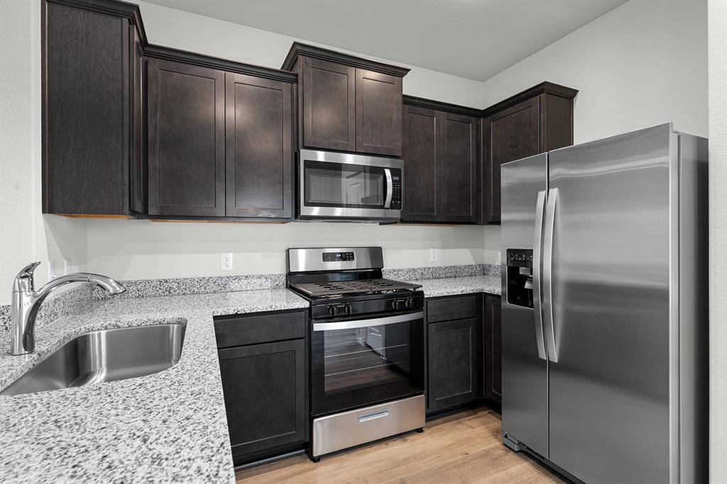 3921 Starry Night Cove, Sherman, TX 75092