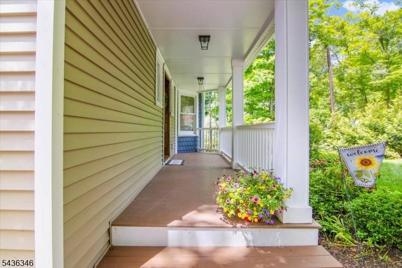 23 Rock Creek Woods Dr, Lambertville City, NJ 08530