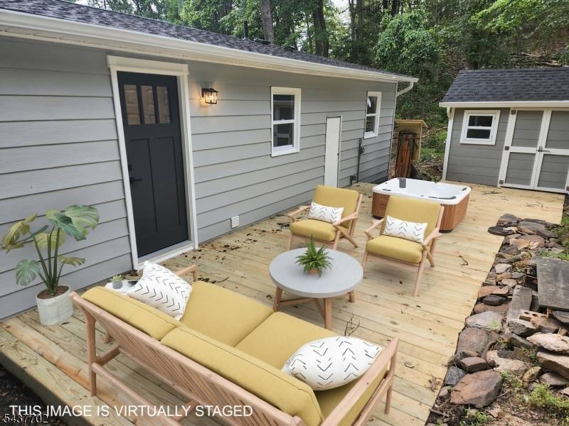 1 Watergate Dr, High Bridge Boro, NJ 08829
