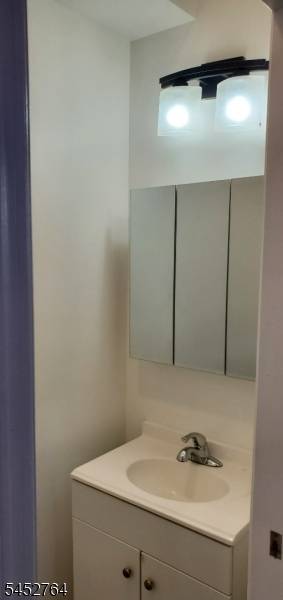 22 Eagle St, Newark City, NJ 07102