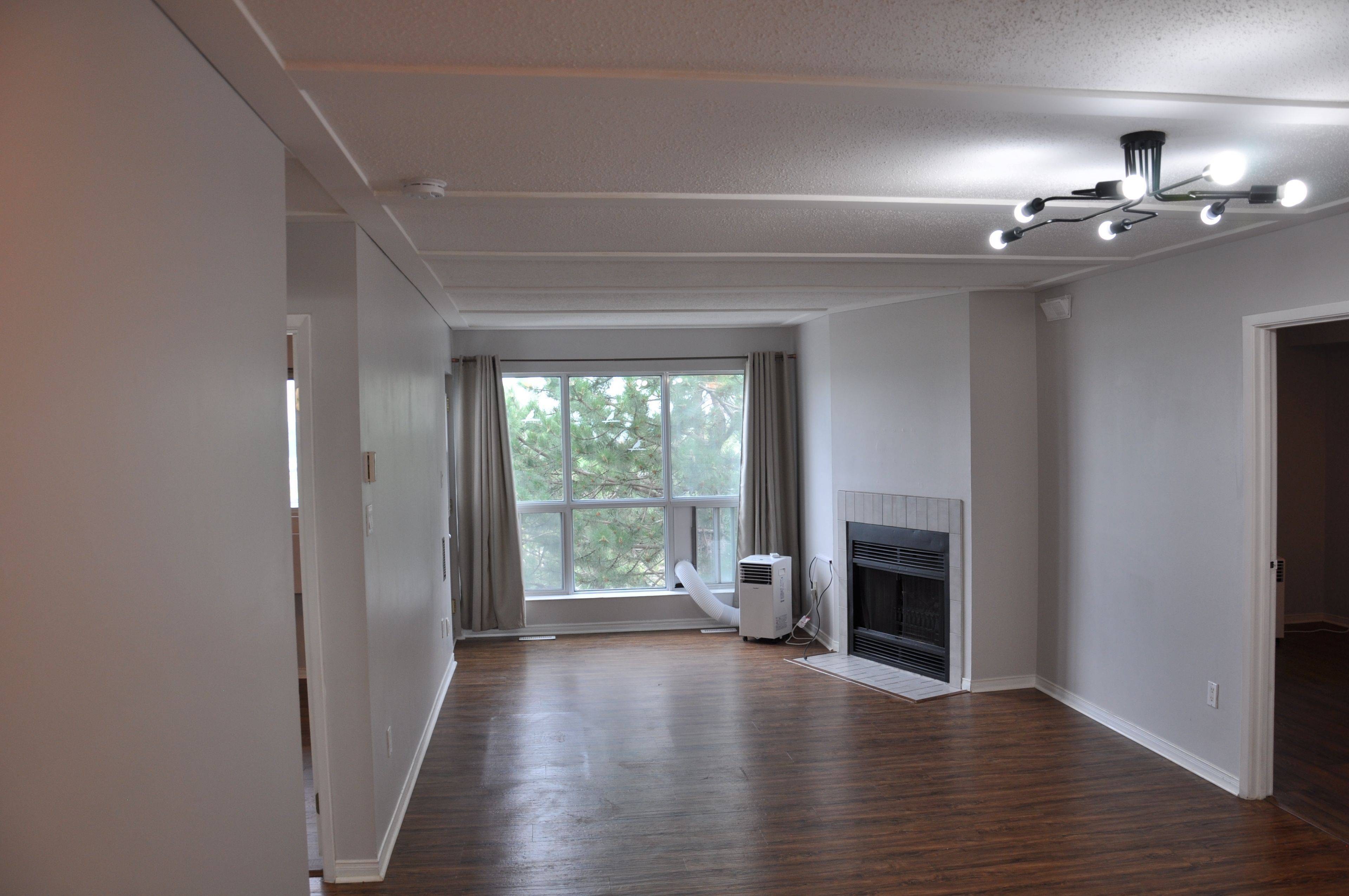126 Bell Farm RD #416, Barrie, ON L4M 6J3
