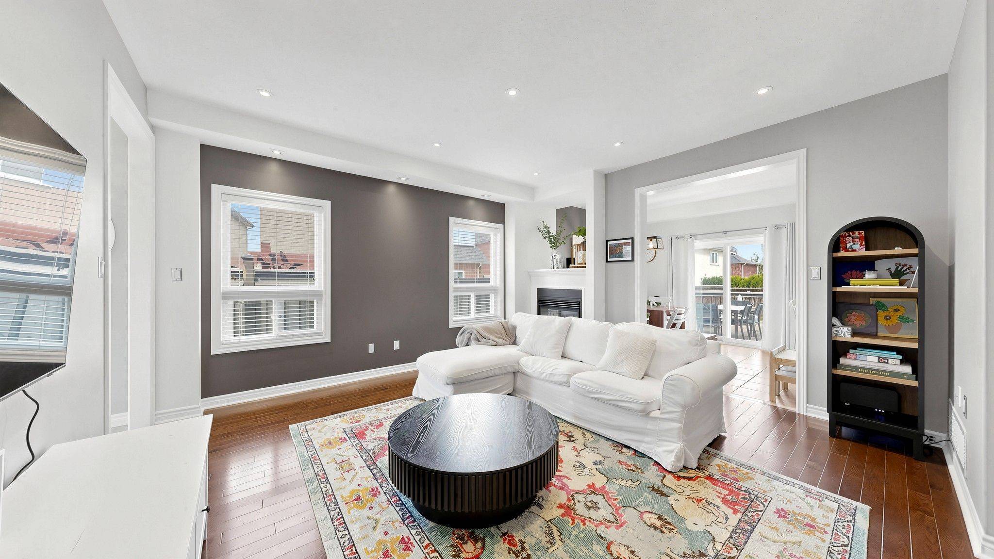 51 Shuttleworth DR, Clarington, ON L1E 3J3