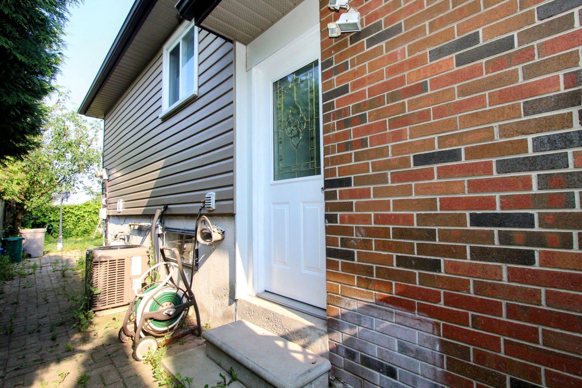 45 Bryant RD #Bsmt, Ajax, ON L1S 2Y5