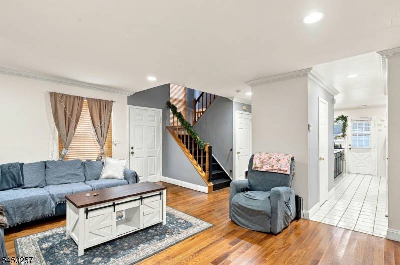 36 Byrnes Ln E, Sayreville Boro, NJ 08872