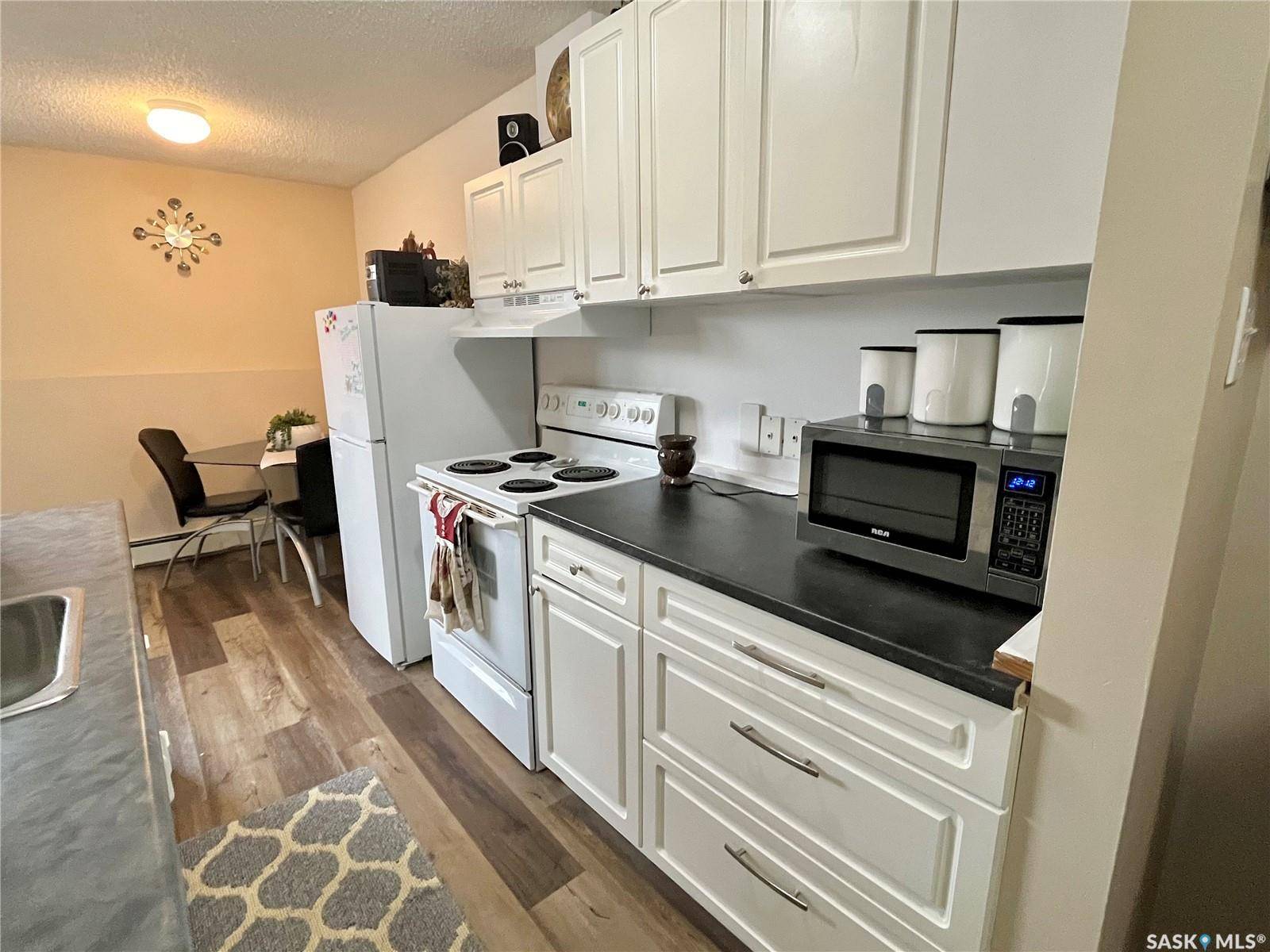 502 5th AVENUE #101, Weyburn, SK S4H 2W1