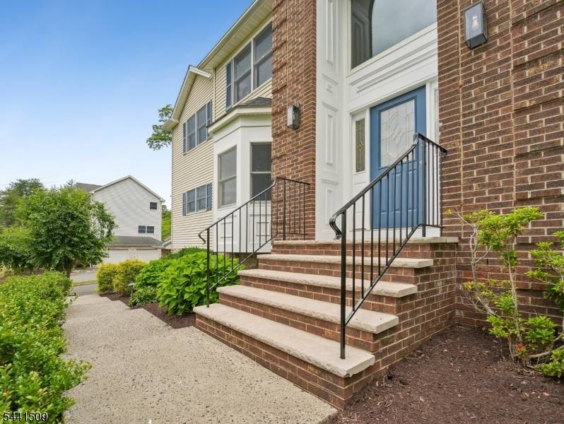 610 River Rd, Chatham Twp., NJ 07928