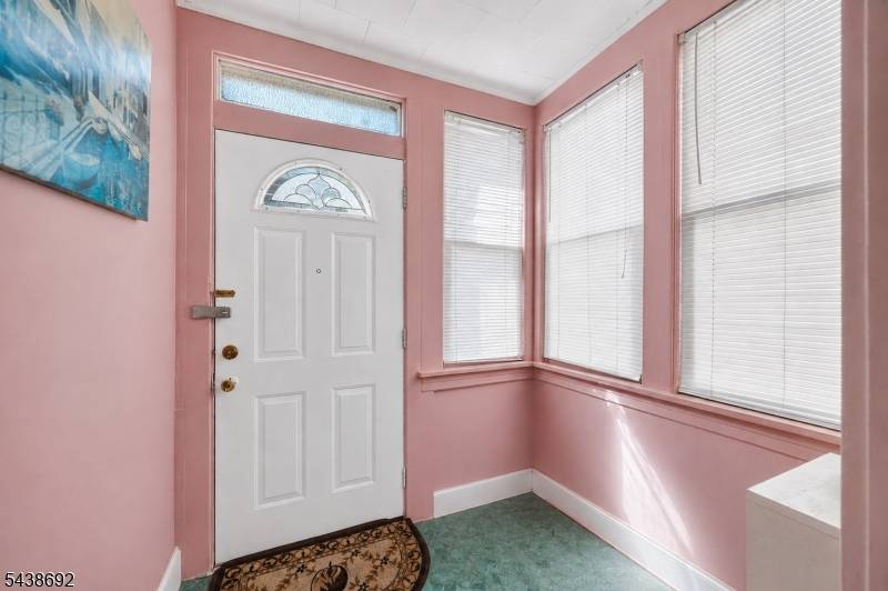 13 Sherman Pl, Clifton City, NJ 07011