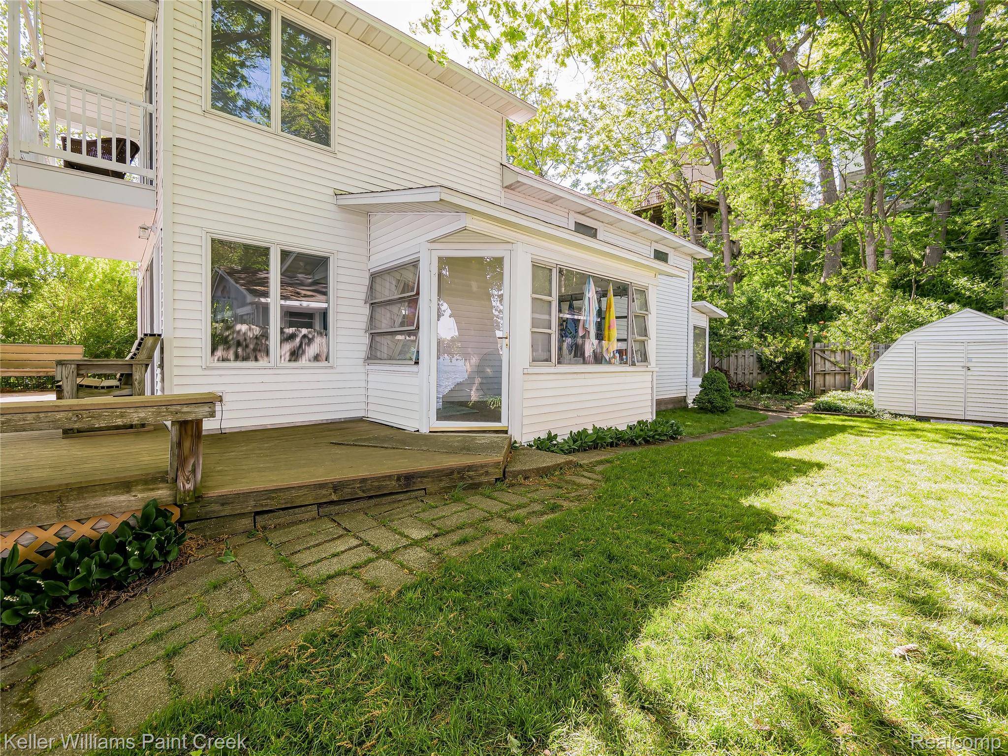 227 Ora RD, Oxford Charter Township, MI 48371