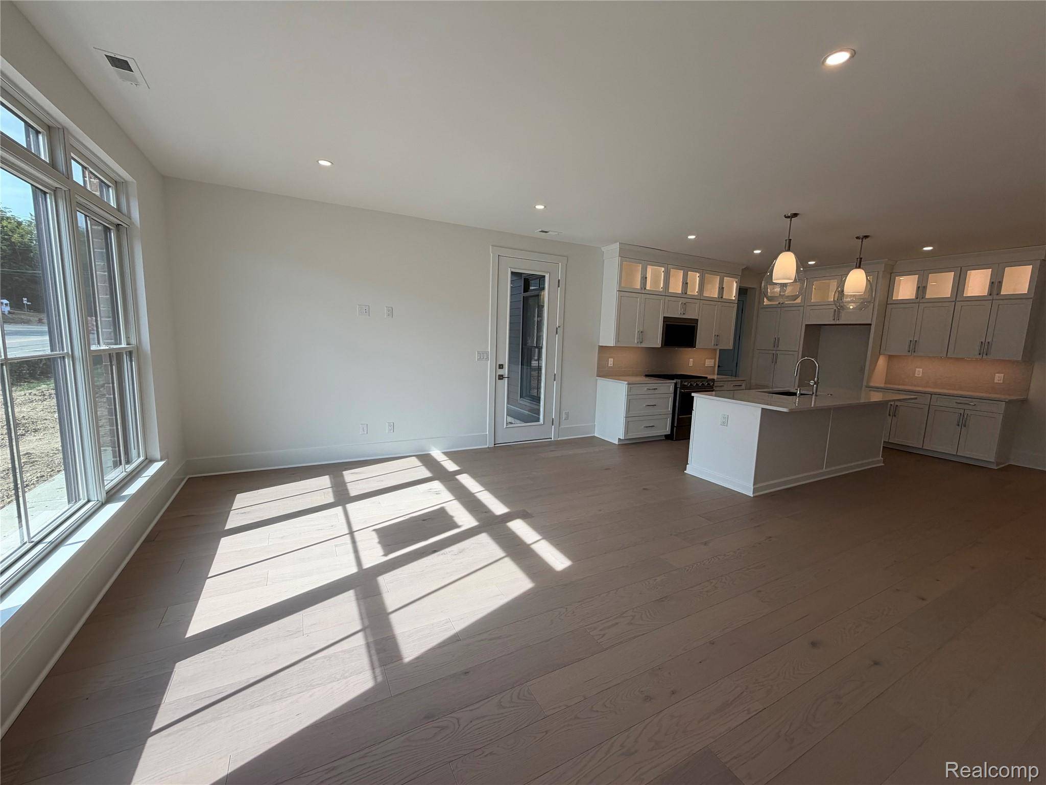 409 S Center ST #28, Northville, MI 48167