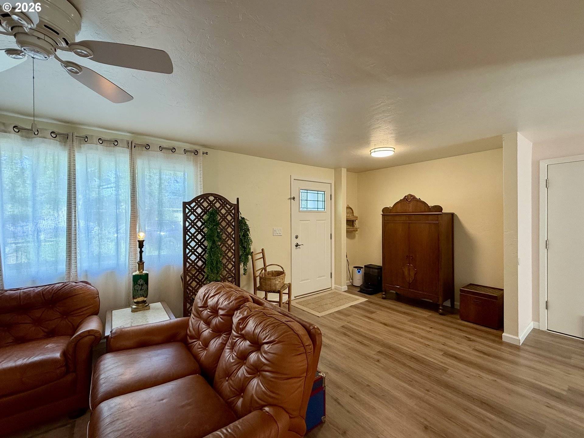 4073 MARSHALL AVE, Eugene, OR 97402