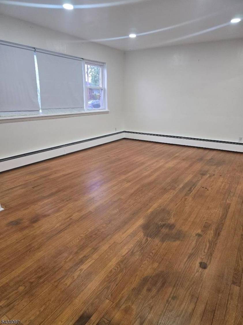 35 E 36Th St, Paterson City, NJ 07514