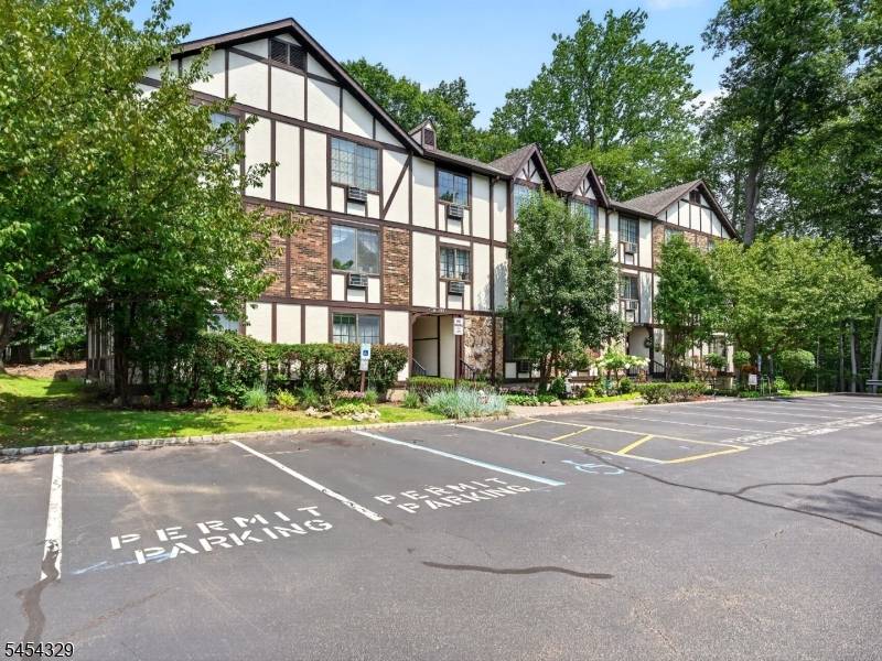 1510 Faulkner Ct, Mahwah Twp., NJ 07430