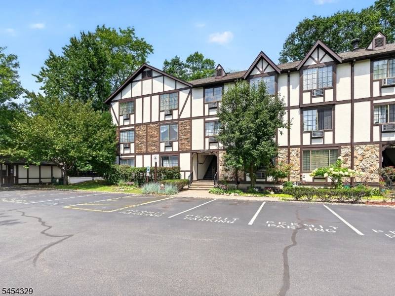 1510 Faulkner Ct, Mahwah Twp., NJ 07430