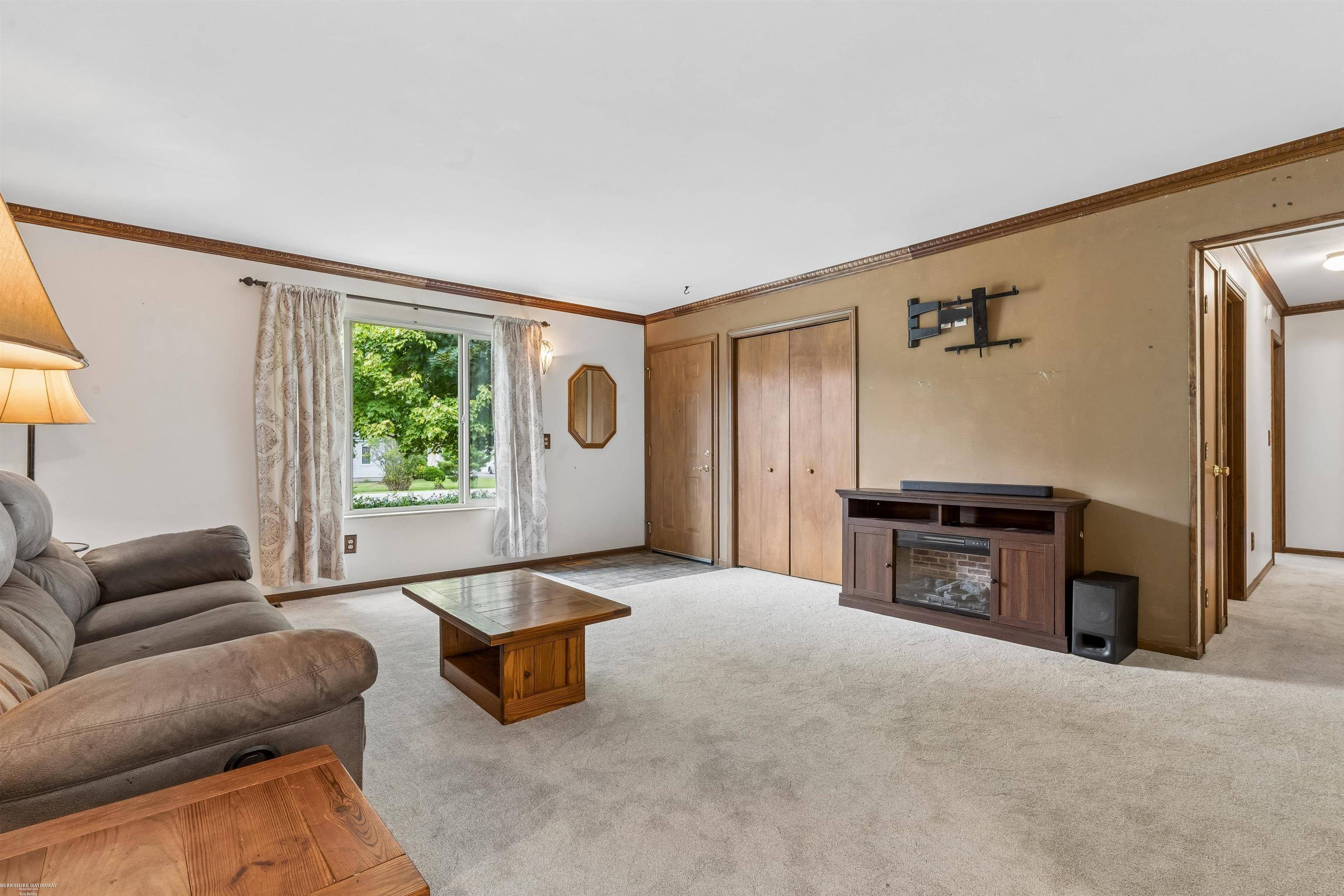 1510 Allen RD, Kimball Twp, MI 48074