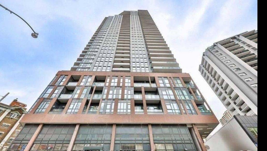 159 Wellesley ST E #404, Toronto C08, ON M4Y 0H5