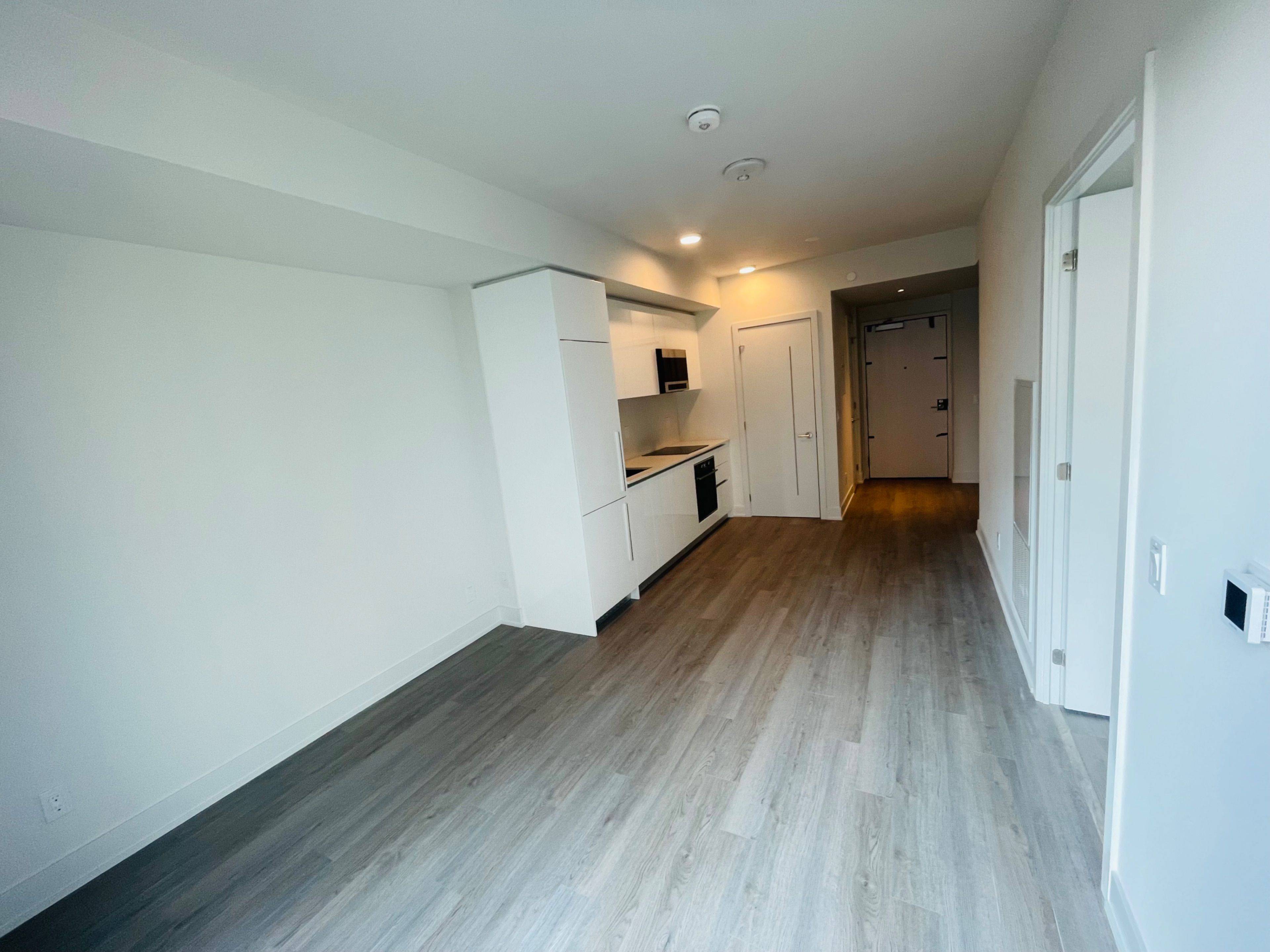 8 Cumberland ST #2404, Toronto C02, ON M4W 0B6