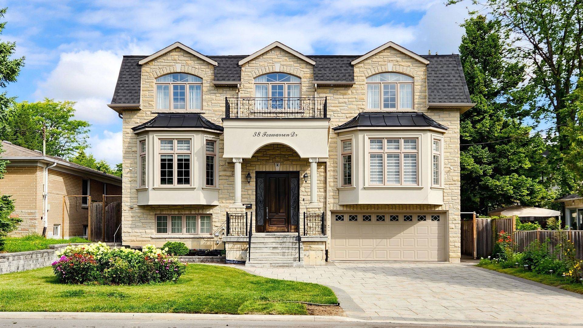 38 Foxwarren DR, Toronto C15, ON M2K 1L3