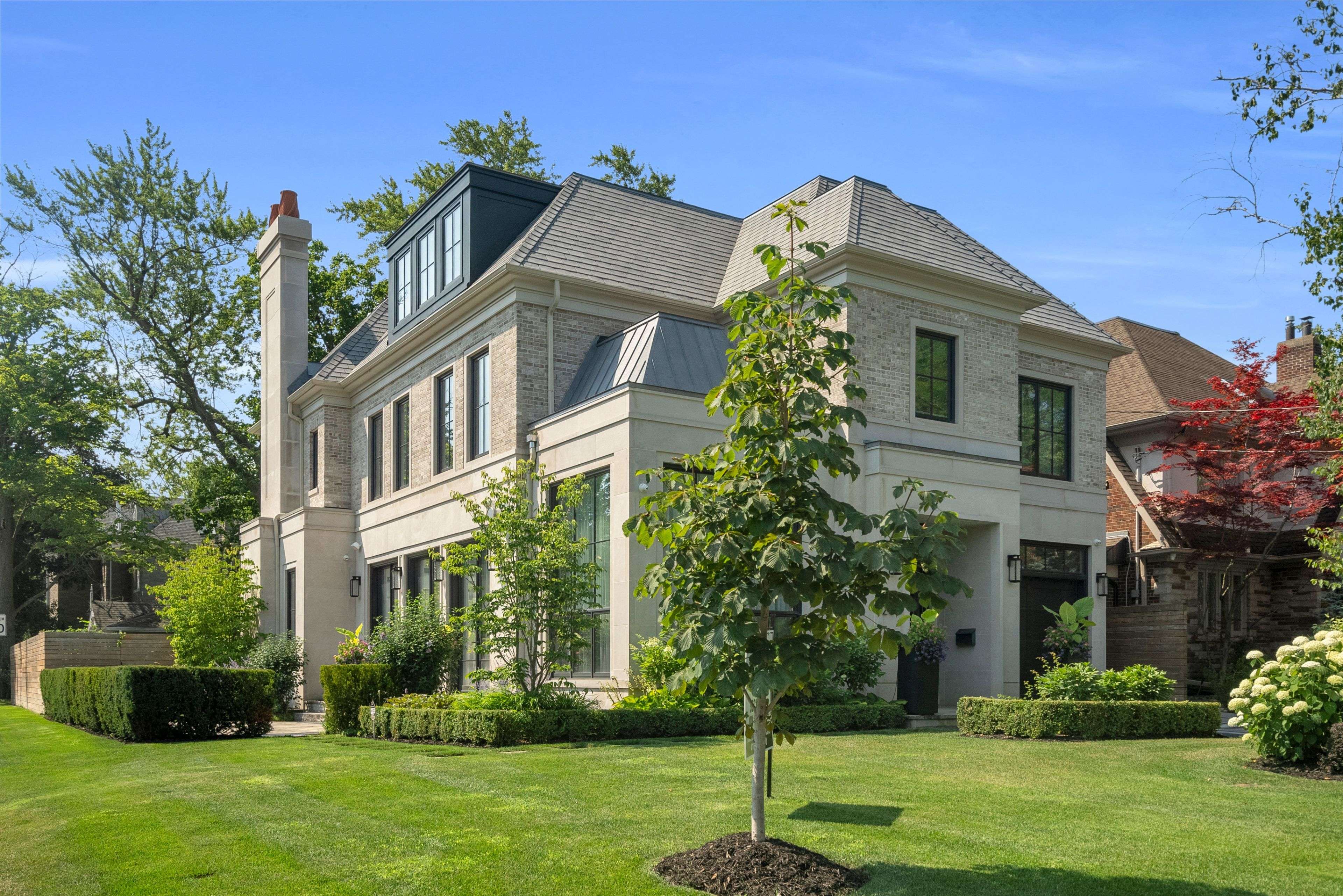 207 Strathallan BLVD, Toronto C04, ON M1N 1T3