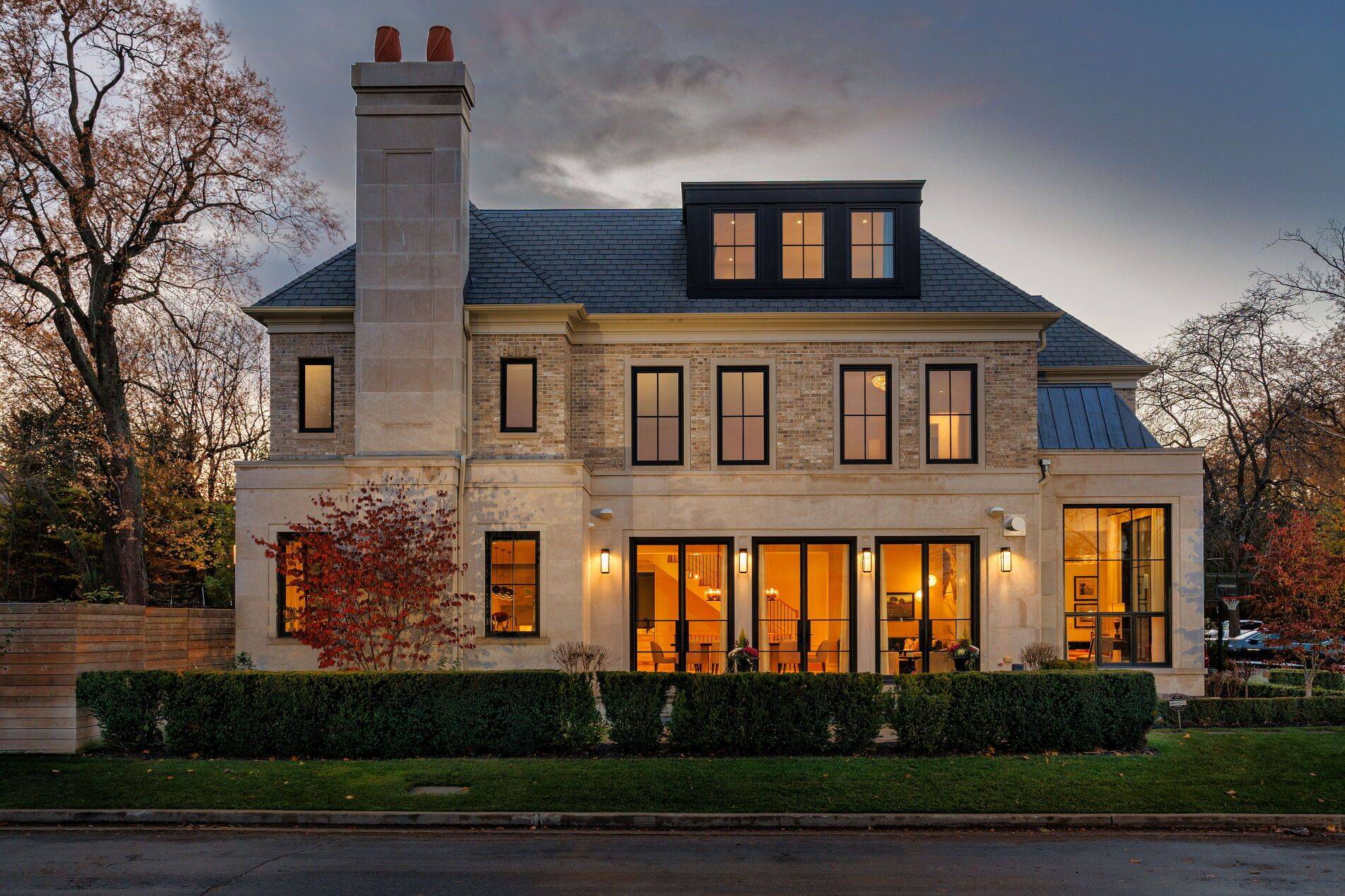 207 Strathallan BLVD, Toronto C04, ON M1N 1T3