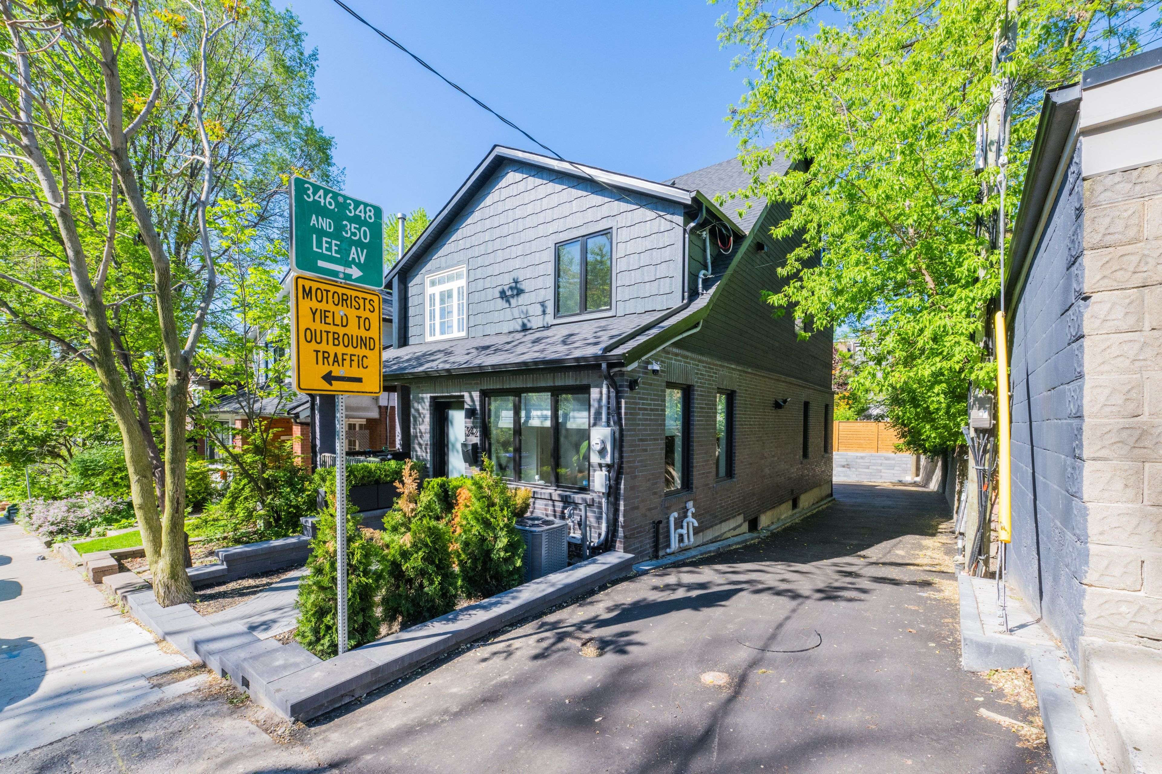 350 Lee AVE, Toronto E02, ON M4E 2P8
