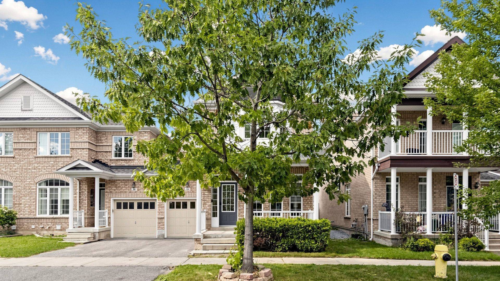16 Radmore PL, Markham, ON L6B 0G7