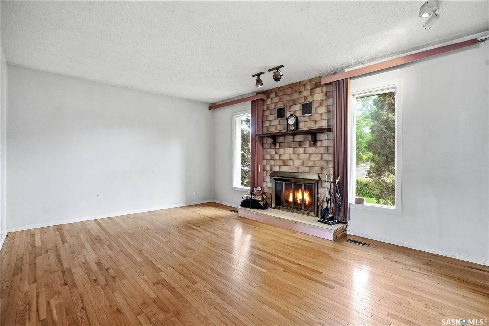 83 FUHRMANN CRESCENT, Regina, SK S4R 5A4