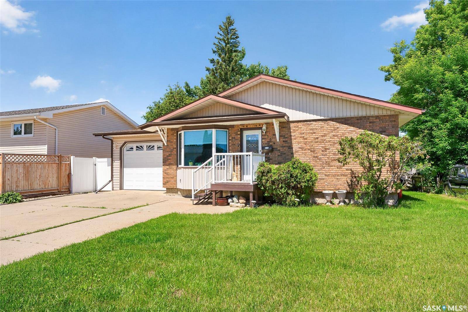 1154 Warner STREET W, Moose Jaw, SK S6H 6L2