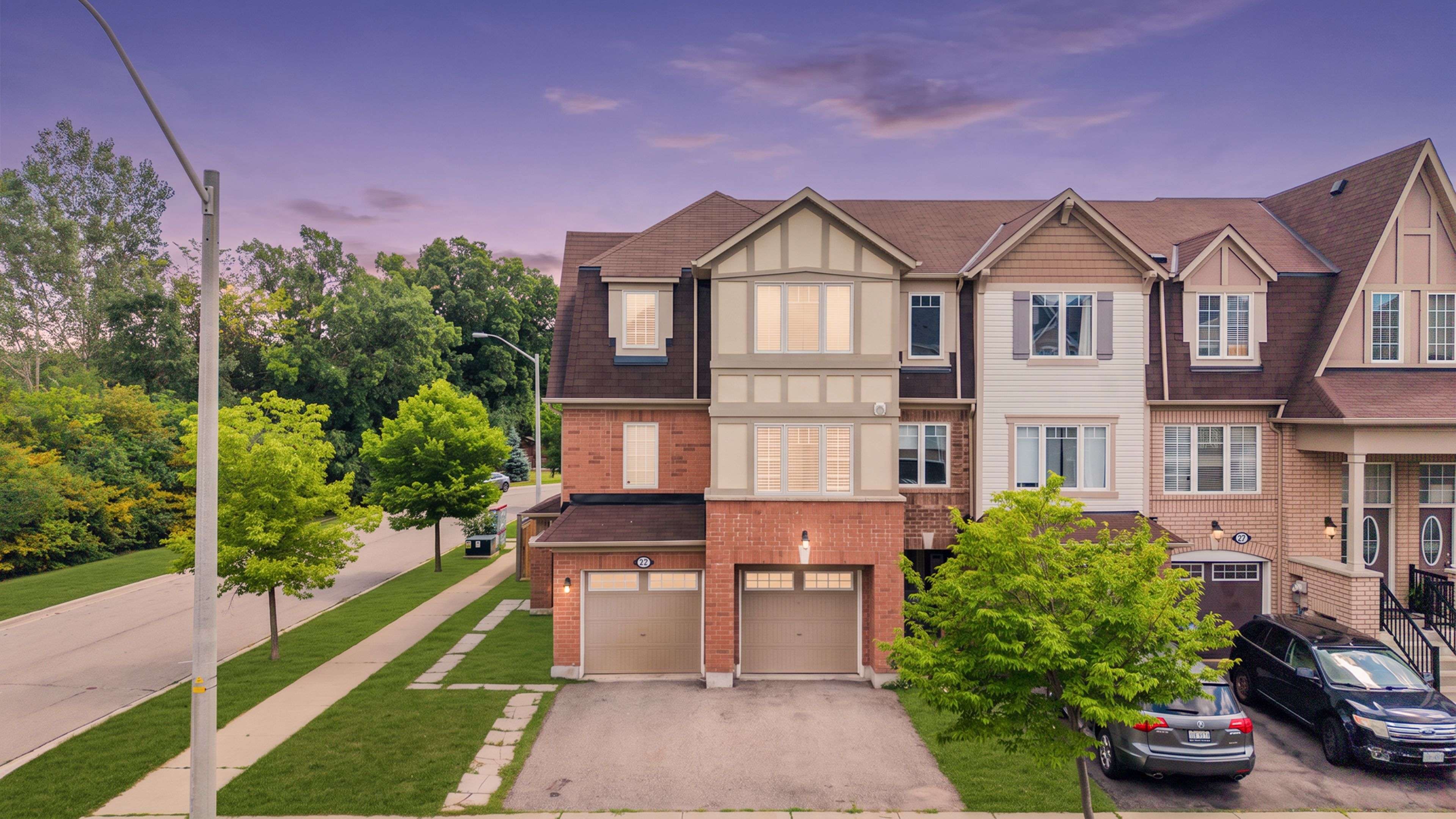 27 Midhope WAY, Brampton, ON L6Y 5W6