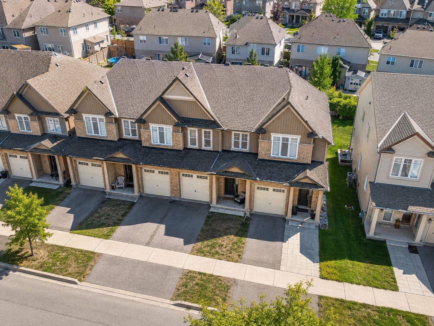 834 CEDAR CREEK DR, Blossom Park - Airport And Area, ON K1T 0N6