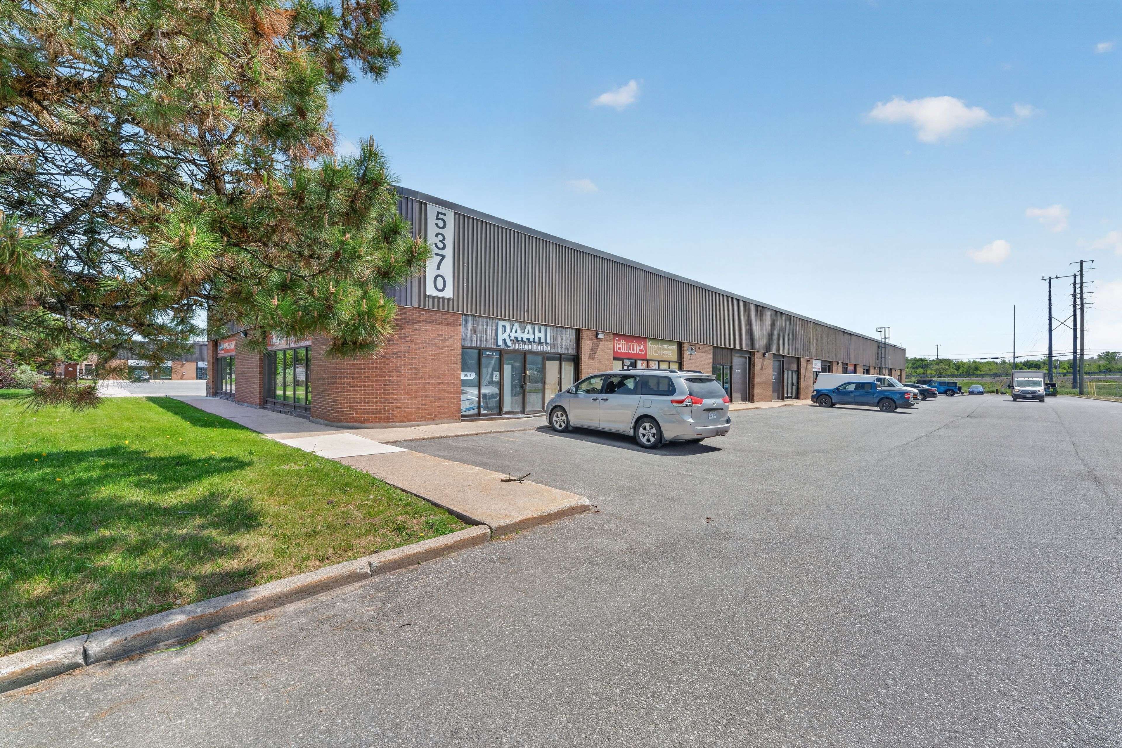 5370 CANOTEK RD #1, Beacon Hill North - South And Area, ON K1G 9G1