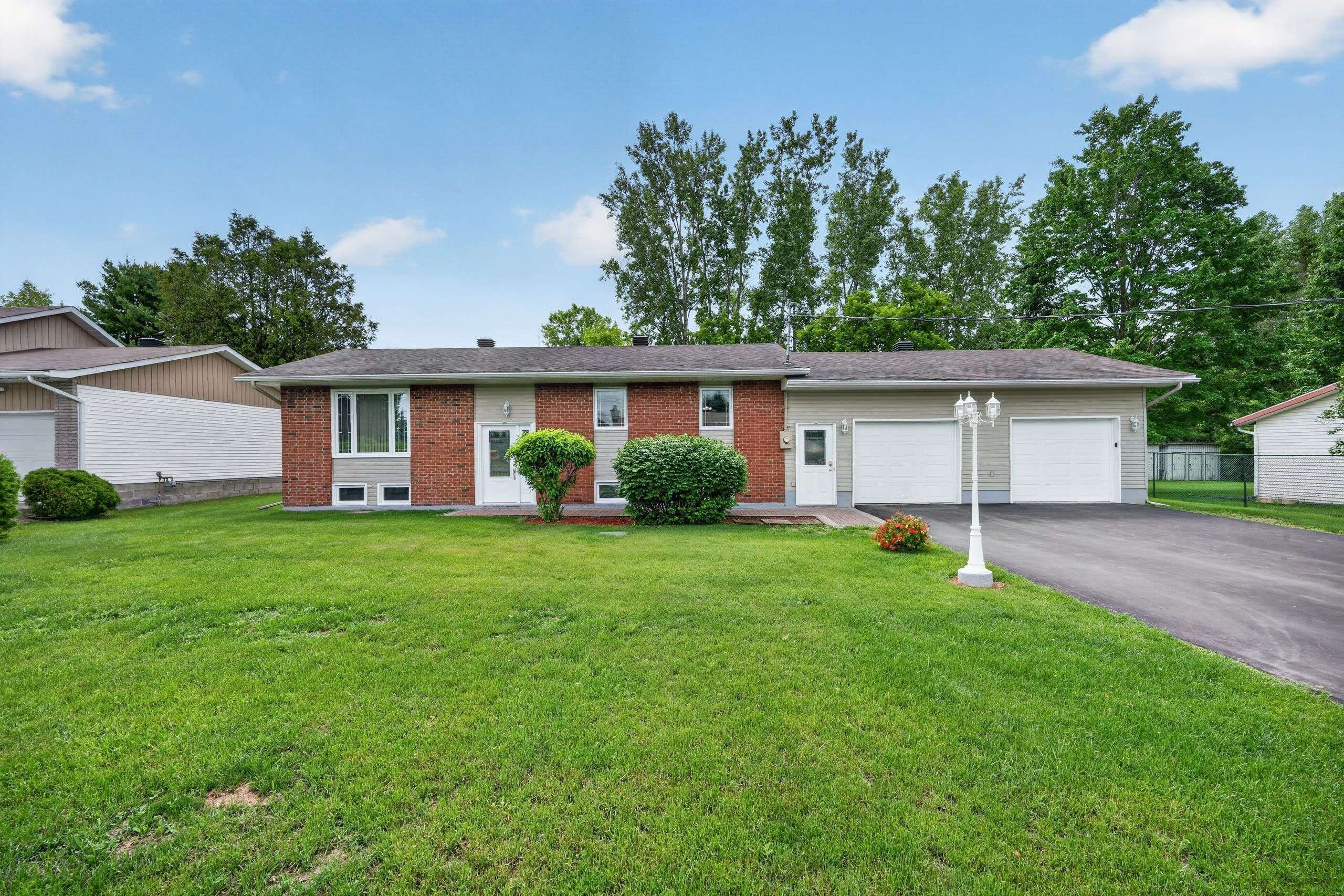 10 Potvin ST, Clarence-rockland, ON K0A 1E0