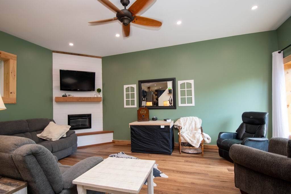 318 & 321 Caves RD, Douro-dummer, ON K0L 3A0