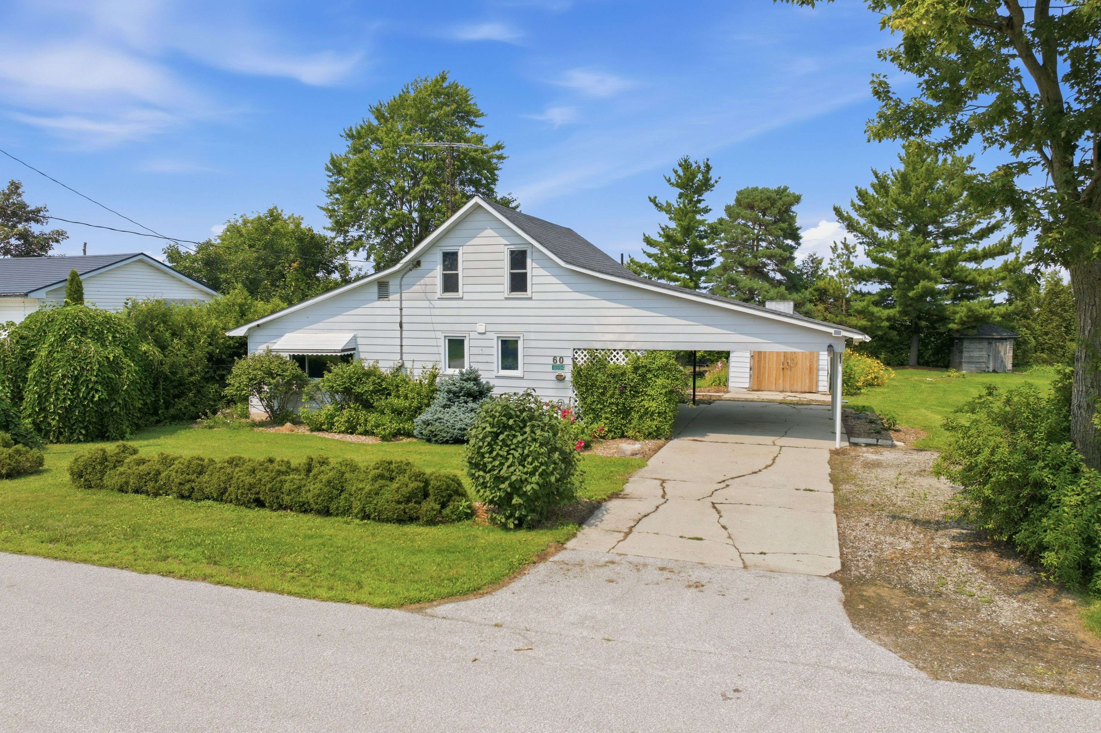 6594 James ST, Brooke-alvinston, ON N0N 1K0