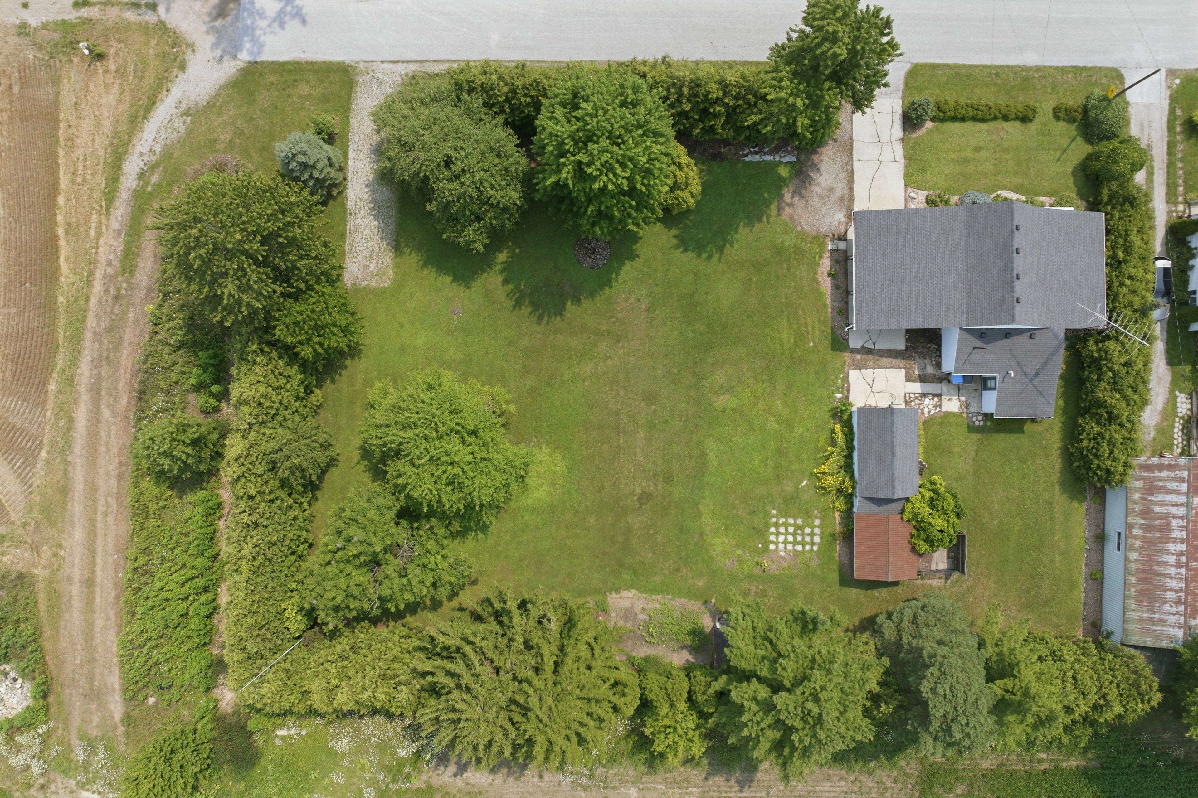 6594 James ST, Brooke-alvinston, ON N0N 1K0