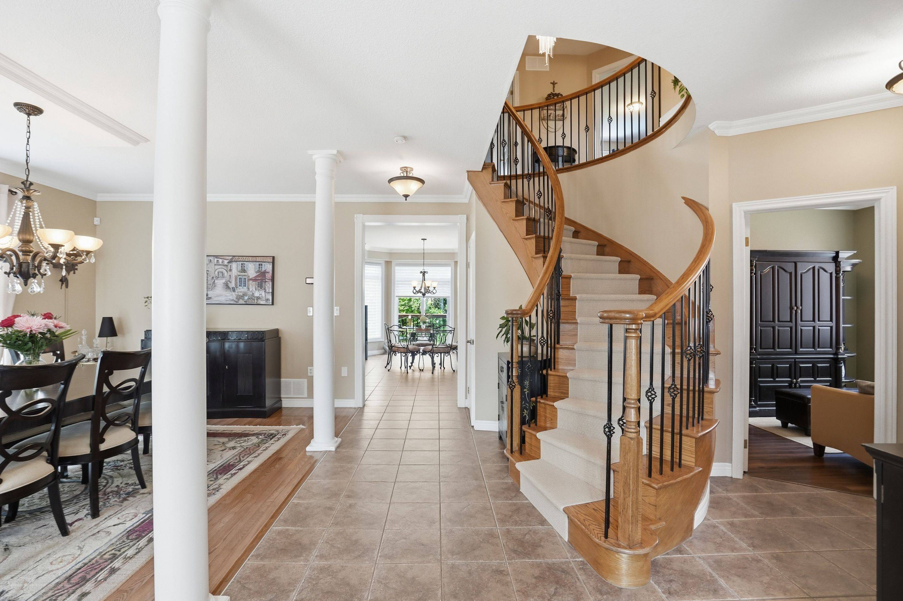 26 Shadetree CRES, Hamilton, ON L8J 3X2