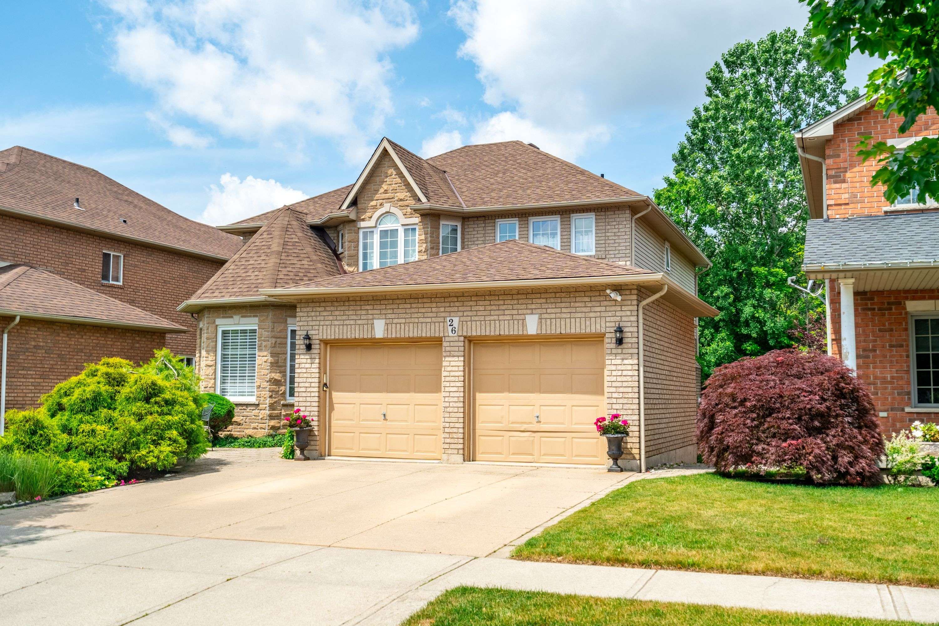 26 Shadetree CRES, Hamilton, ON L8J 3X2