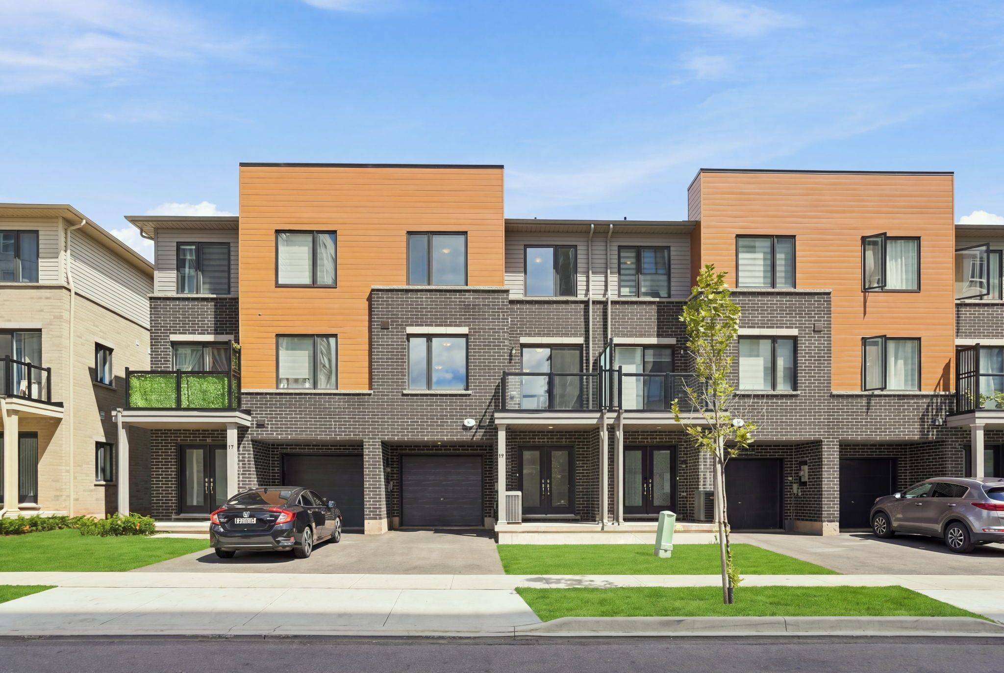 19 Roxanne DR #119, Hamilton, ON L8H 0B6