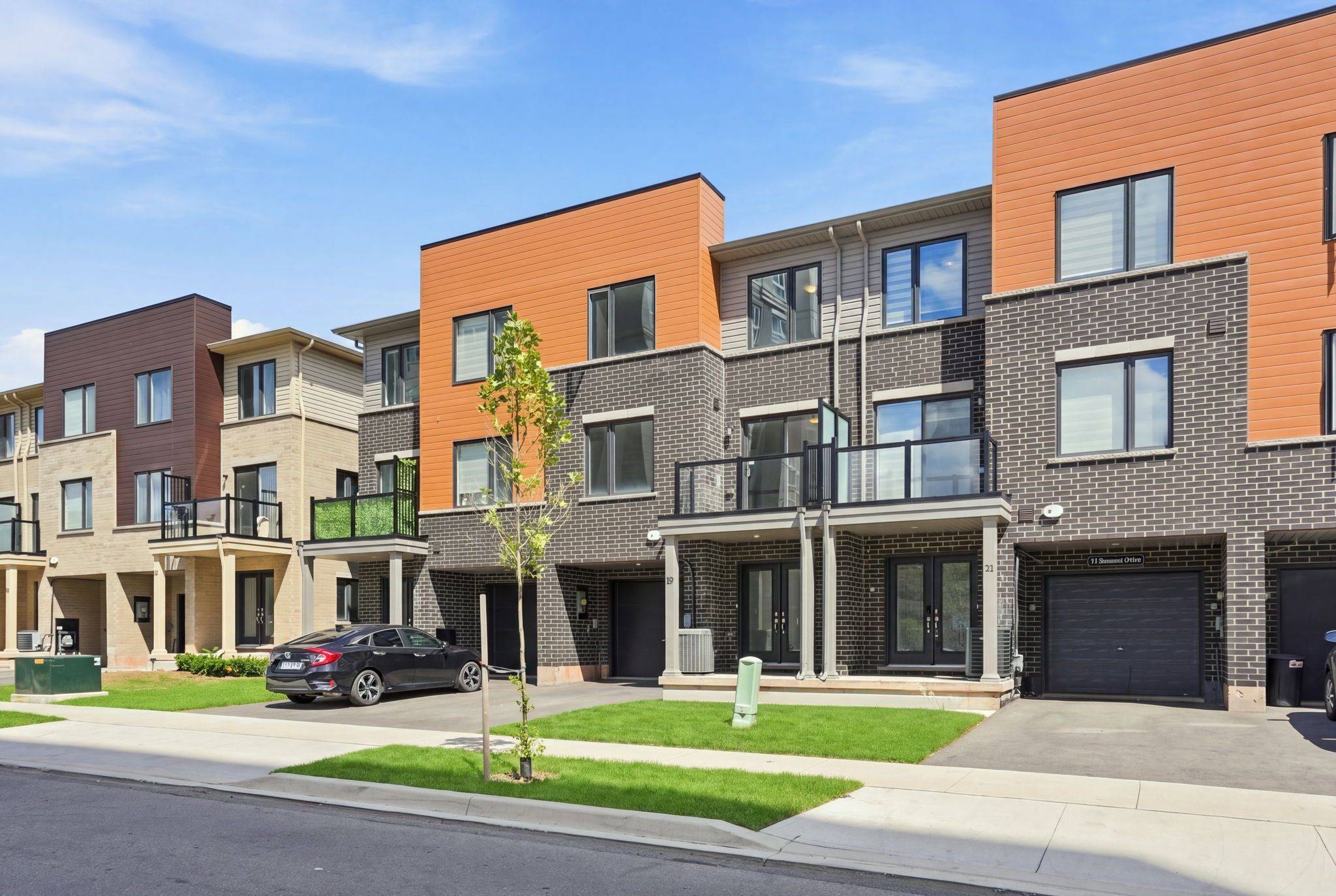 19 Roxanne DR #119, Hamilton, ON L8H 0B6