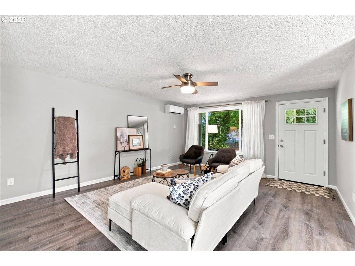 261 SE DIMICK ST, Dallas, OR 97338