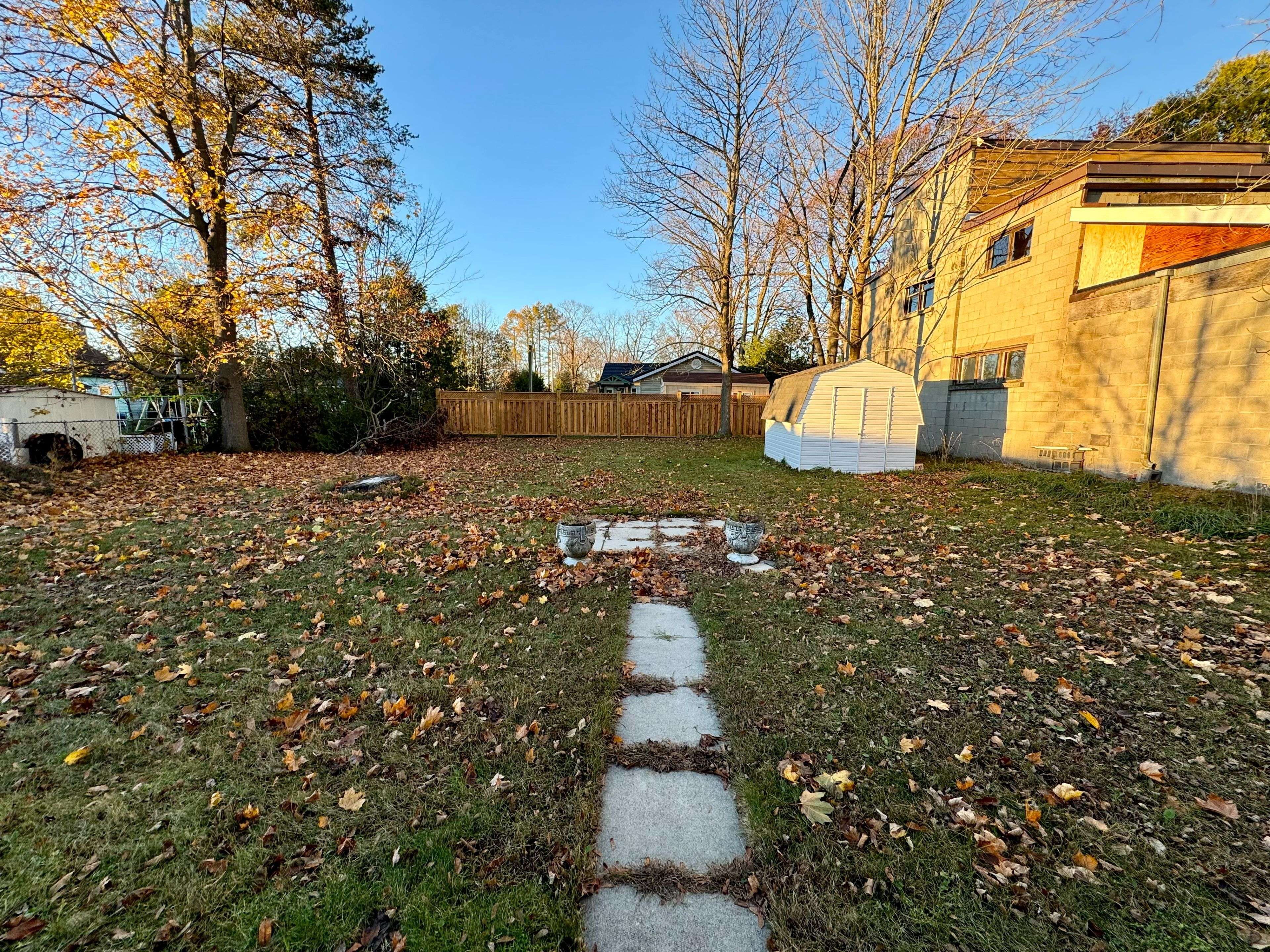 260 Isaac ST, Gravenhurst, ON P1P 1G2
