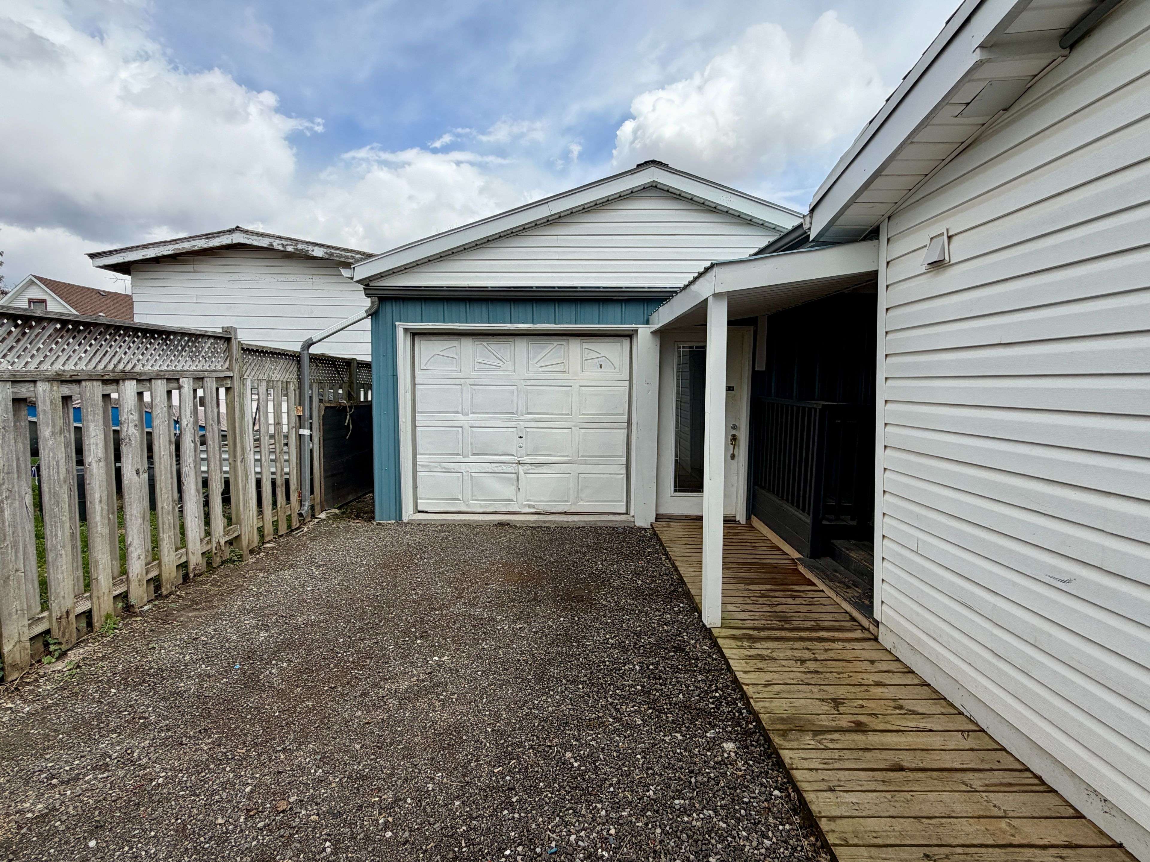 37 Foster ST, Chatham-kent, ON N7M 4N4