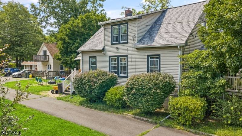 192-194 Deans Ln, South Brunswick Twp., NJ 08852