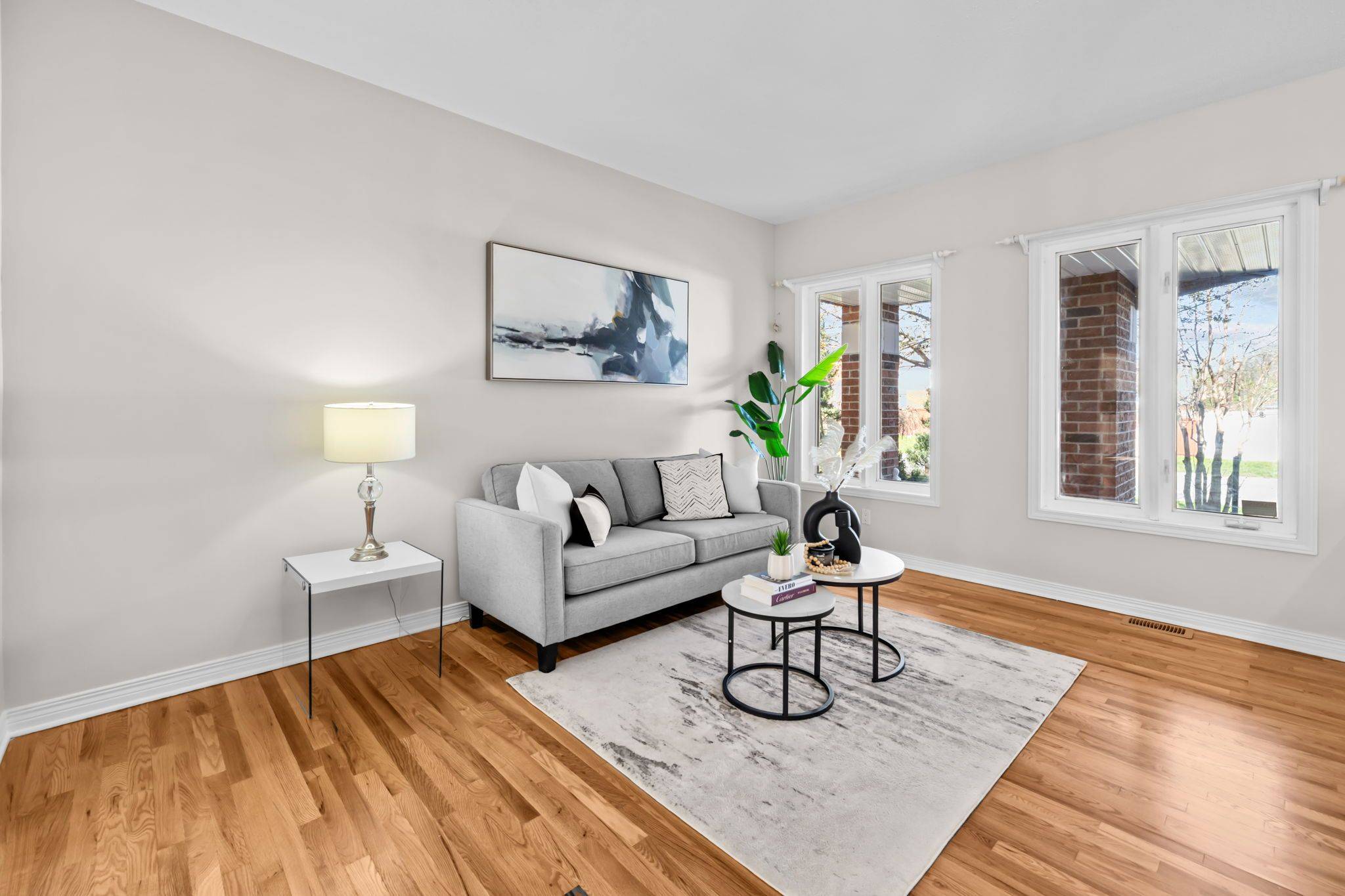4 Tamarack PL N, Barrhaven, ON K2J 4R3