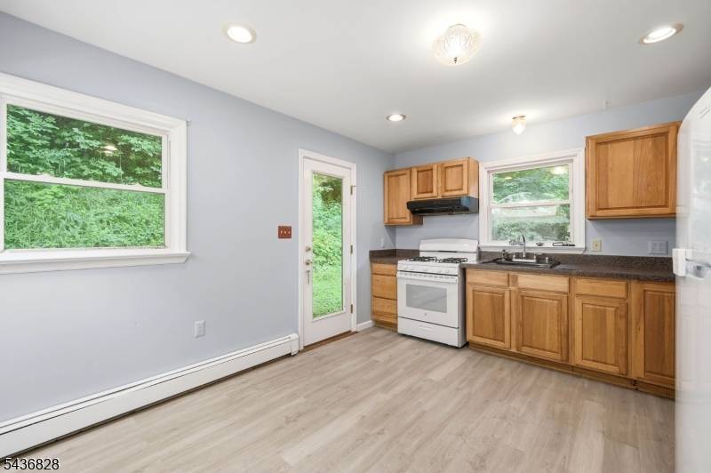 48 E Shore Dr, Vernon Twp., NJ 07462