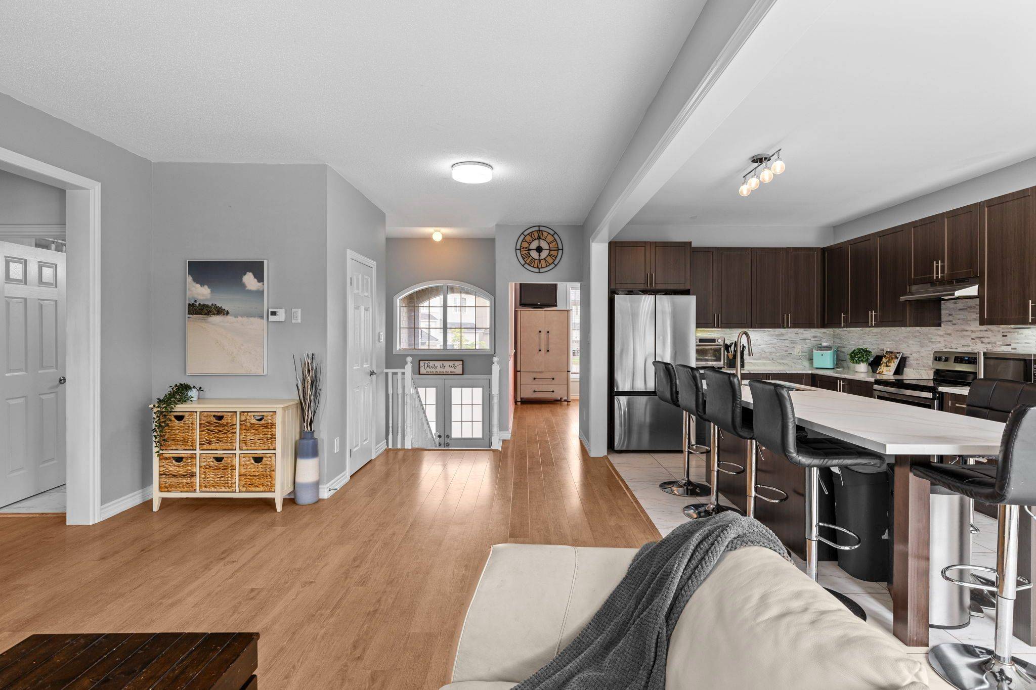 211 Roy DR, Clearview, ON L0M 1S0