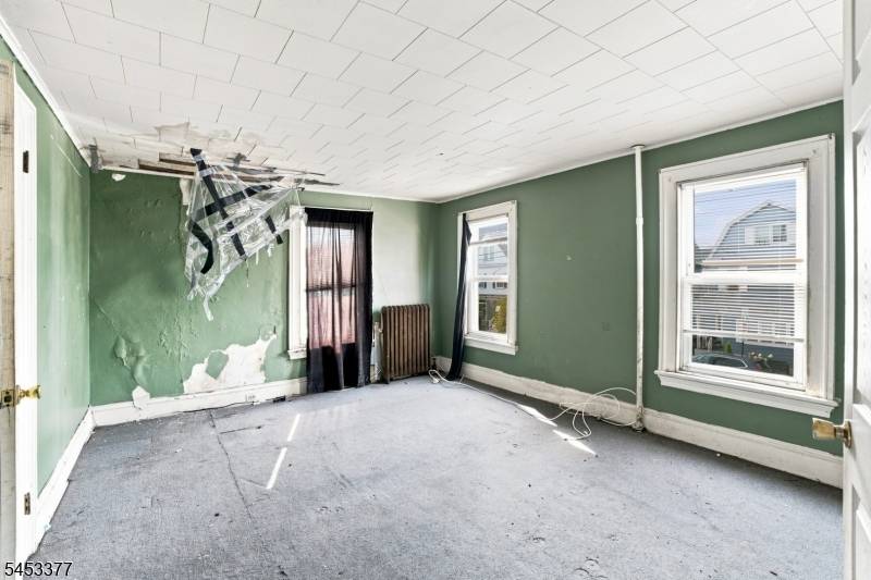223 Montgomery St, Bloomfield Twp., NJ 07003