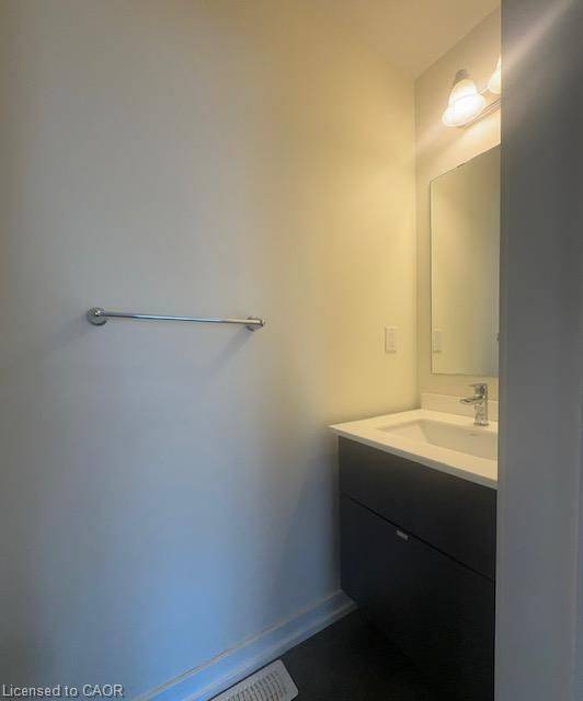 166 Squire CRES, Oakville, ON L6H 0L7