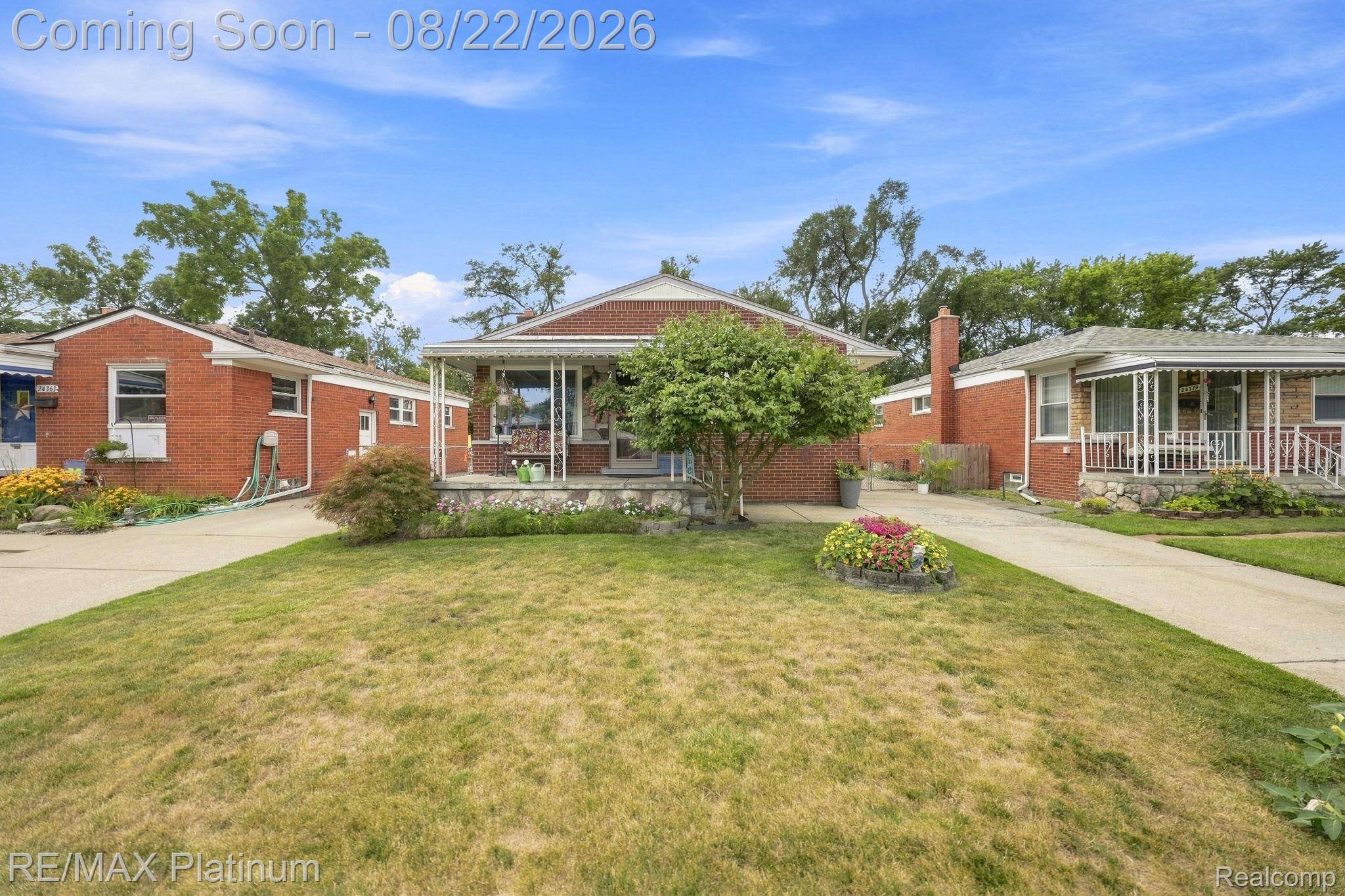 24371 Currier ST, Dearborn Heights, MI 48125