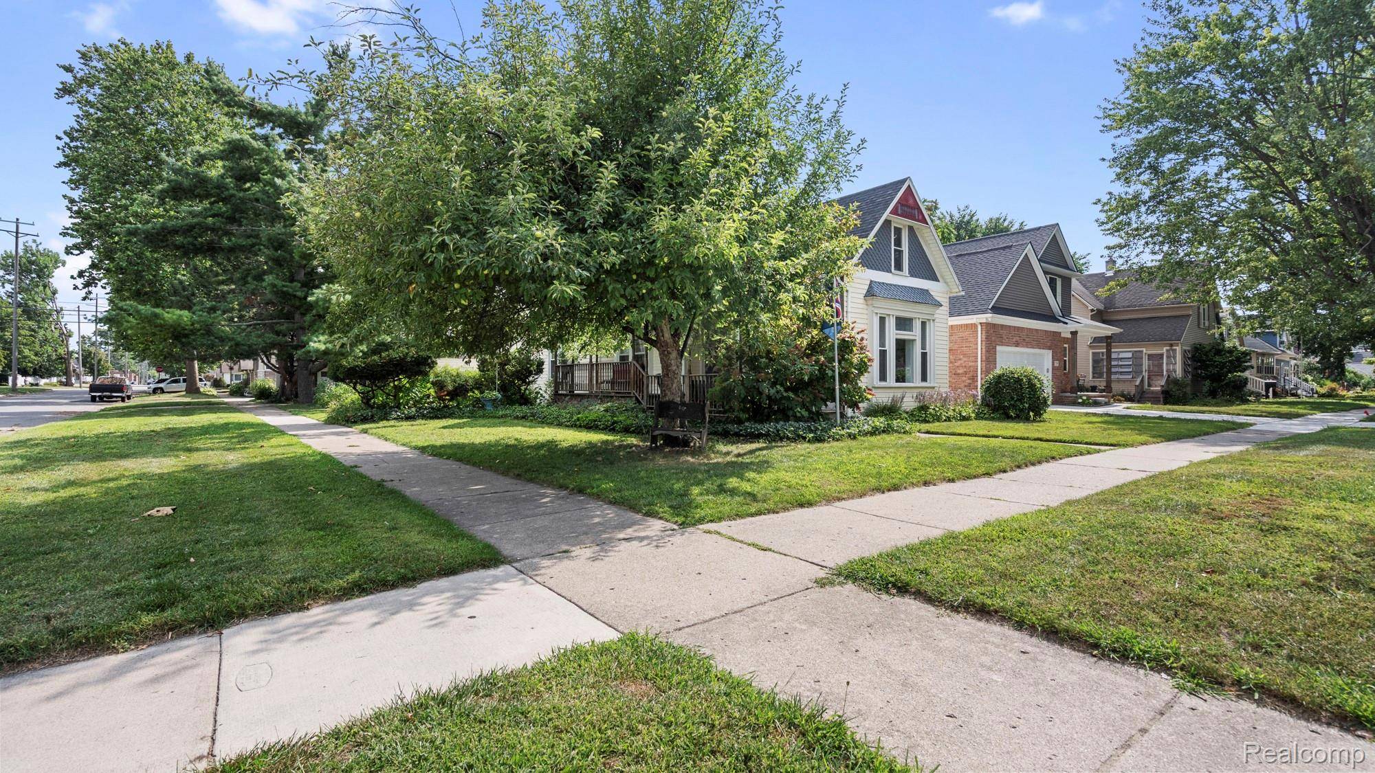 505 Vinewood ST, Wyandotte, MI 48192